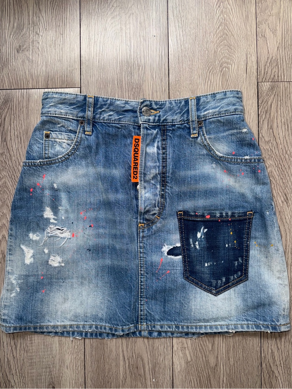 DSQUARED2  Denim Mini Skirt featuring a paint splatter 38